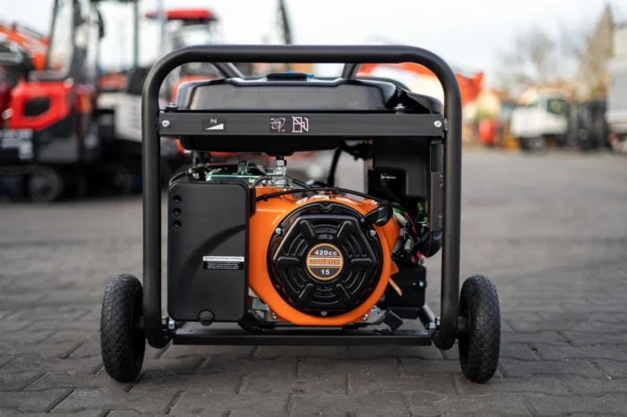 Benzininis generatorius KINGWAY K6000E-T+ K3000W