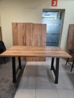 Valgomojo stalas, akacijos ir mango mediena, 139x80x75 cm.