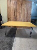 Mango medienos kavos staliukas