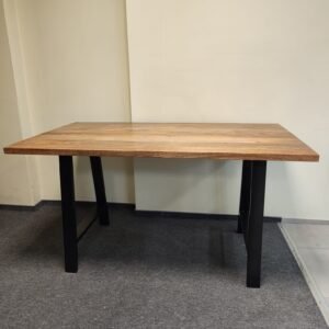 Valgomojo stalas, akacijos ir mango mediena, 139x80x75 cm.