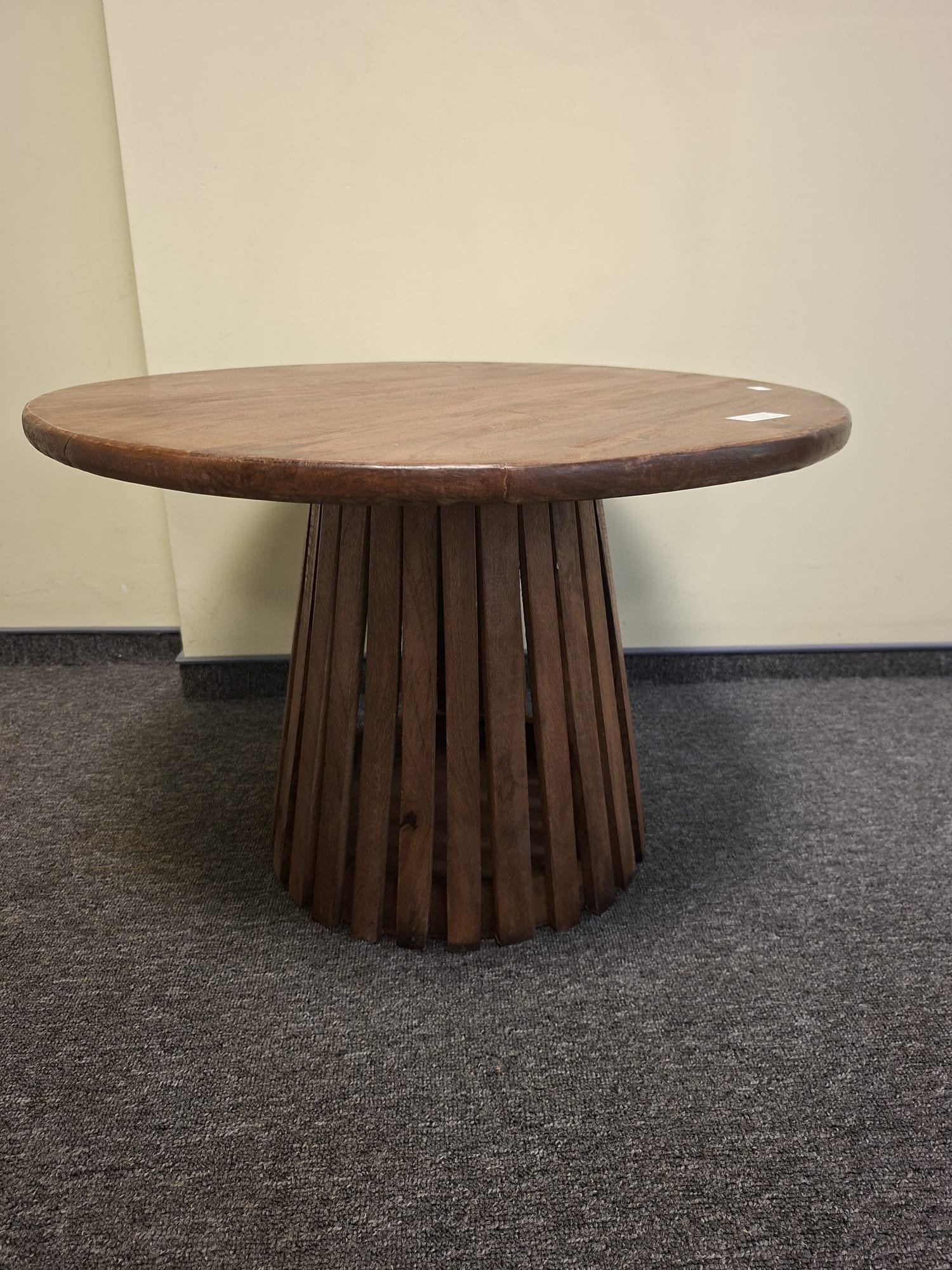 WhatsApp Image 2026-03-19 at 10 Kavos staliukas